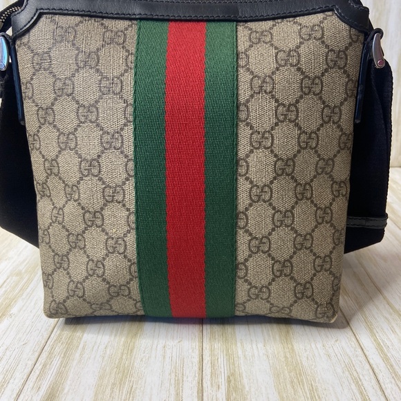 GUCCI GG SUPREME MONOGRAM WEB MESSENGER BAG - Picture 3 of 10